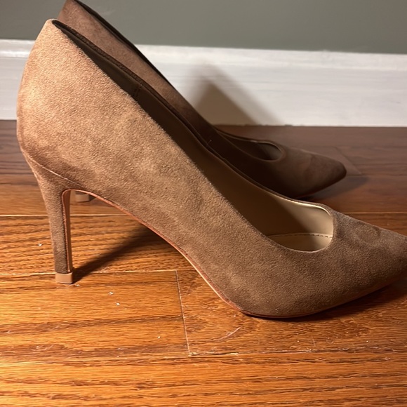 A new day pointed toe brown pumps - Picture 5 of 7